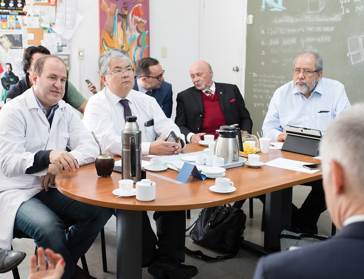 Picture of the 2017 Trauma Center consultation Site Visit in Uruguay.