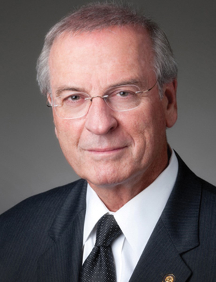 1990 photo of Dr. A. Brent Eastman